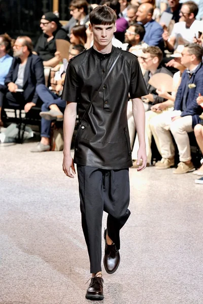 Look 2